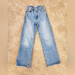 Abercrombie &Fitch the crop wide leg ultra high rise